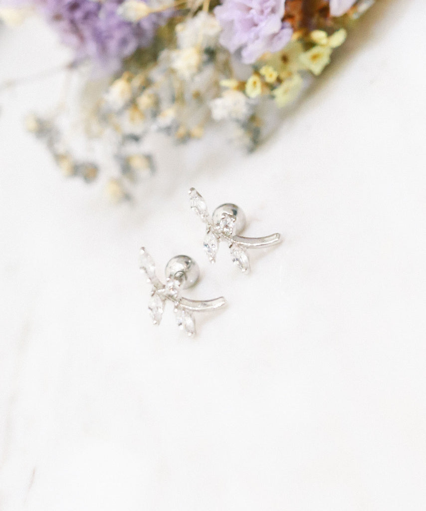 Little Leaf Earrings / ER8178