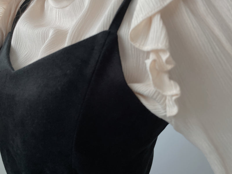 【訂造中獨家款 限量發售 】Ruffle 淺杏色小寬花邊企領, Blouse/ BU8875 （Pre-order)