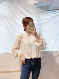 【訂造中獨家款 限量發售 】Ruffle 淺杏色小寬花邊企領, Blouse/ BU8875 （Pre-order)