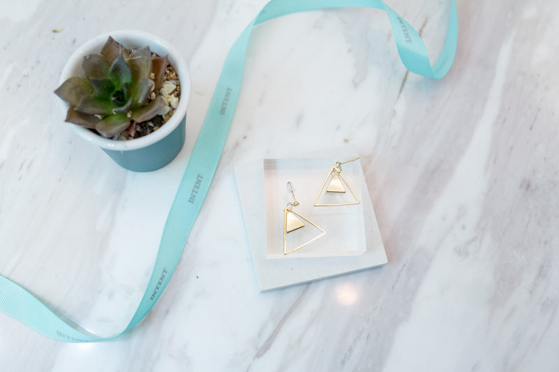 "Ring me" double triangle earrings / ER8140