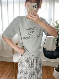 Moon Bathing 浪漫詩句文字,Tee/ TP8776 (honeydew sold out)