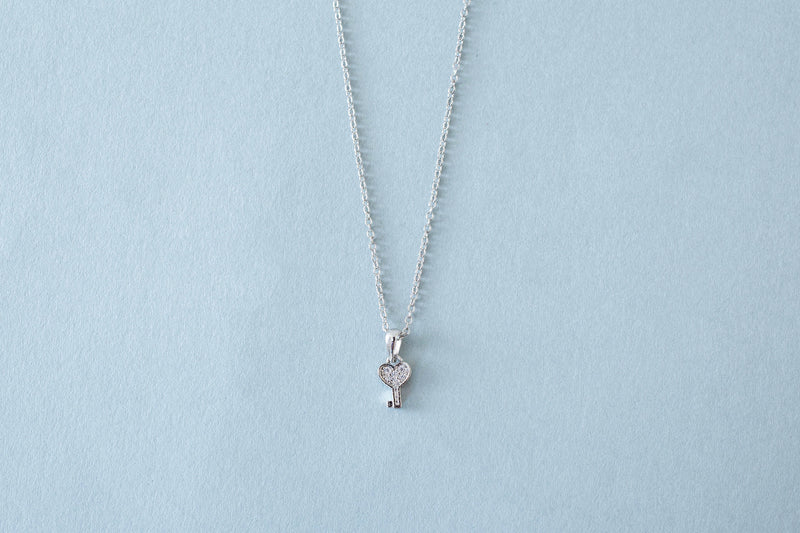 "Crystal Key" Earrings & Necklace set/ASE8017