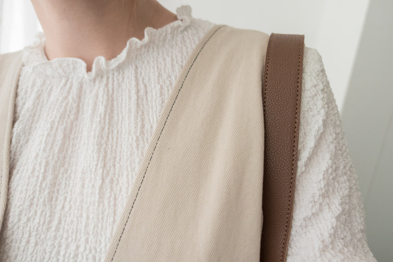 PLEATED VEST 開V領口腰線下百褶背心裙, DRESS/ DS8829