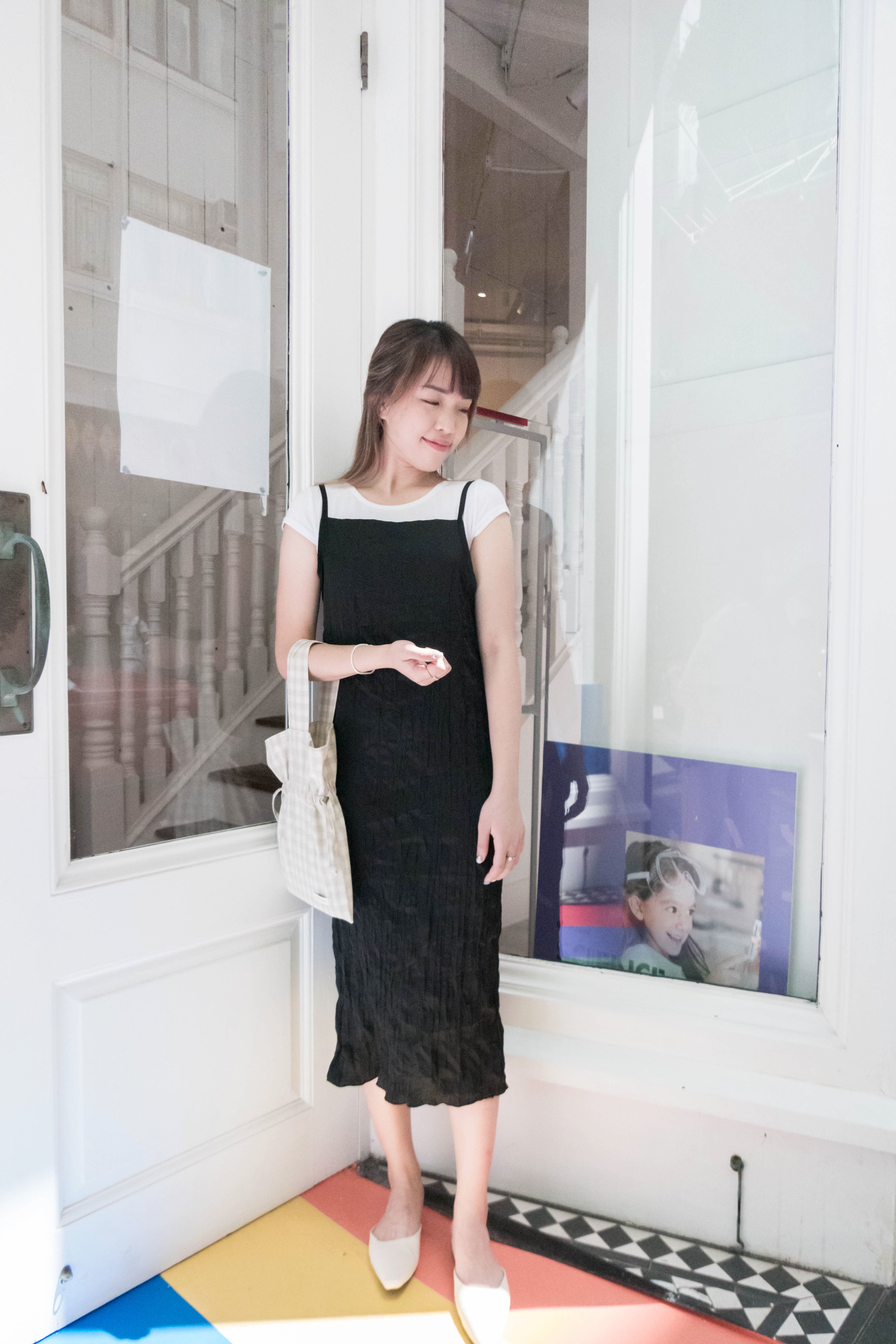 Black 皺紋小優雅吊帶連身裙, Dress/ DS8905