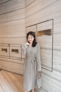 Anden 柔軟彈性寬鬆修腰直紋裙, Dress/ DS8935