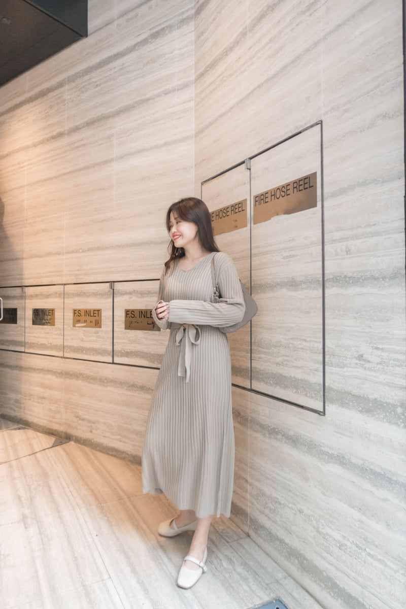 Anden 柔軟彈性寬鬆修腰直紋裙, Dress/ DS8935