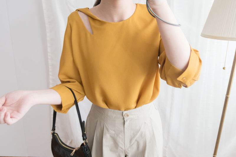 Mustard Twist 芥末黃開領扭紋帶雪紡上衣, Blouse/ BU8838