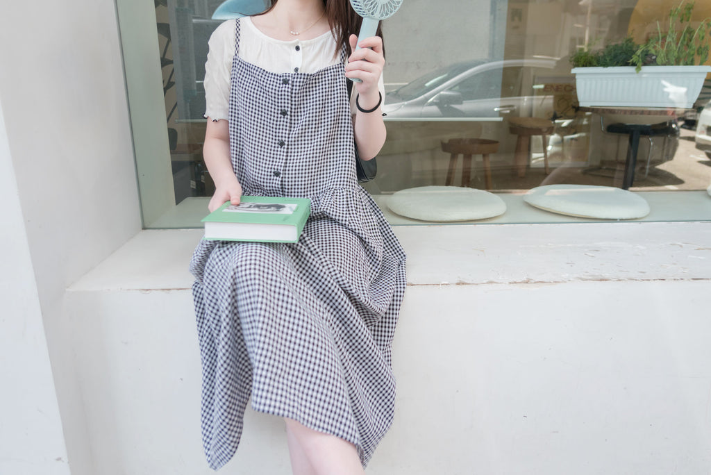 Check 飄逸格子假修腰口袋吊帶裙, Dress/ DS9102