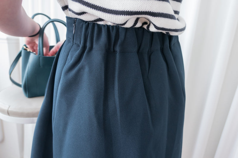 [超熱賣款式 限時加開訂貨✨］Navy Belt 方釦腰帶後橡筋傘形半身裙, Skirt/ SK8636