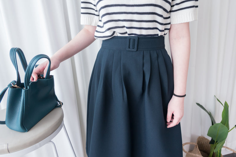 [超熱賣款式 限時加開訂貨✨］Navy Belt 方釦腰帶後橡筋傘形半身裙, Skirt/ SK8636
