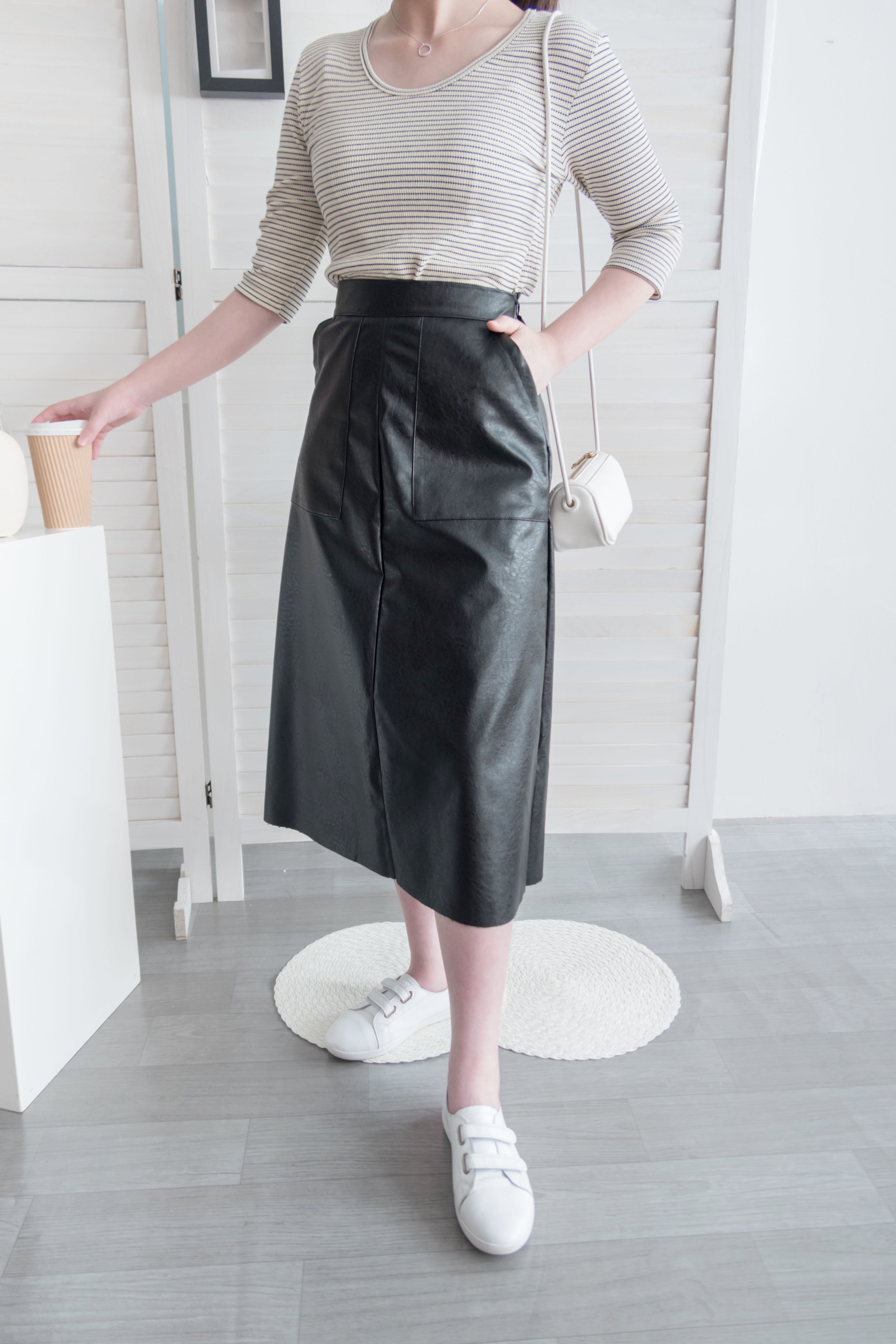 Faux Leather 簡約皮感雙口袋半身裙, Skirt/ SK8646
