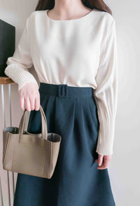 【現貨限量回歸 GreyishBlue/White】Pleated Sleeve 簡約雪紡漸細百褶手袖, Blouse/ BU8856