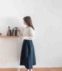 【現貨限量回歸 GreyishBlue/White】Pleated Sleeve 簡約雪紡漸細百褶手袖, Blouse/ BU8856