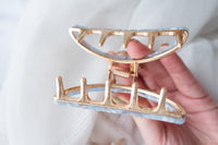 Half Moon, Clip/ HA8117