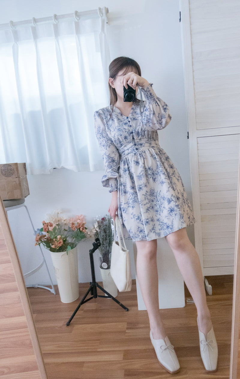 【早秋預訂優惠 -$15】（intent x Korea 獨家款) Porcelain 線條青花瓷顯瘦後橡筋, Dress/ DS9135 （Pre-order/優惠 9月14日完結)
