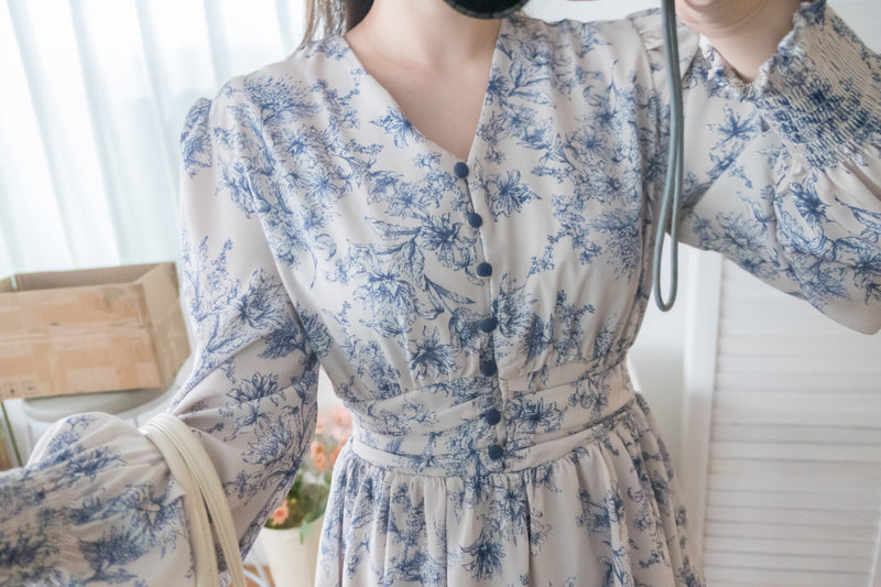 【早秋預訂優惠 -$15】（intent x Korea 獨家款) Porcelain 線條青花瓷顯瘦後橡筋, Dress/ DS9135 （Pre-order/優惠 9月14日完結)