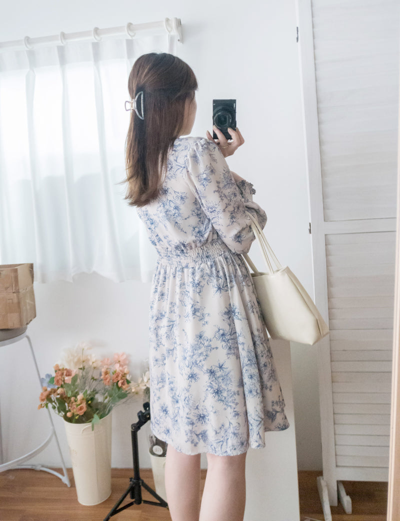 【早秋預訂優惠 -$15】（intent x Korea 獨家款) Porcelain 線條青花瓷顯瘦後橡筋, Dress/ DS9135 （Pre-order/優惠 9月14日完結)