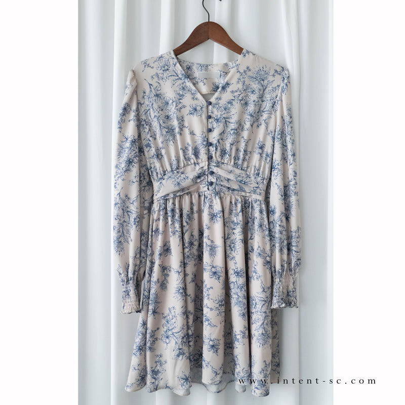 【早秋預訂優惠 -$15】（intent x Korea 獨家款) Porcelain 線條青花瓷顯瘦後橡筋, Dress/ DS9135 （Pre-order/優惠 9月14日完結)