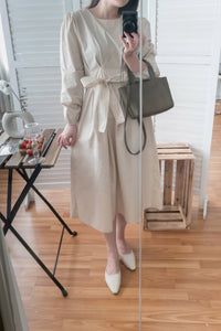 Light Beige 淺杏車褶修腰淑女連身裙, Dress/ DS9166