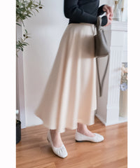 Silk Smooth 四色絲滑質料顯瘦傘形長裙, Skirt/ SK8673 （black/mint sold out)