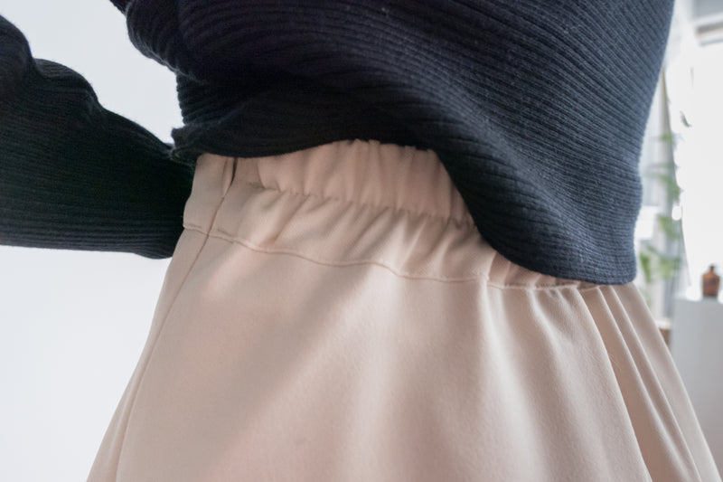 Silk Smooth 四色絲滑質料顯瘦傘形長裙, Skirt/ SK8673 （black/mint sold out)