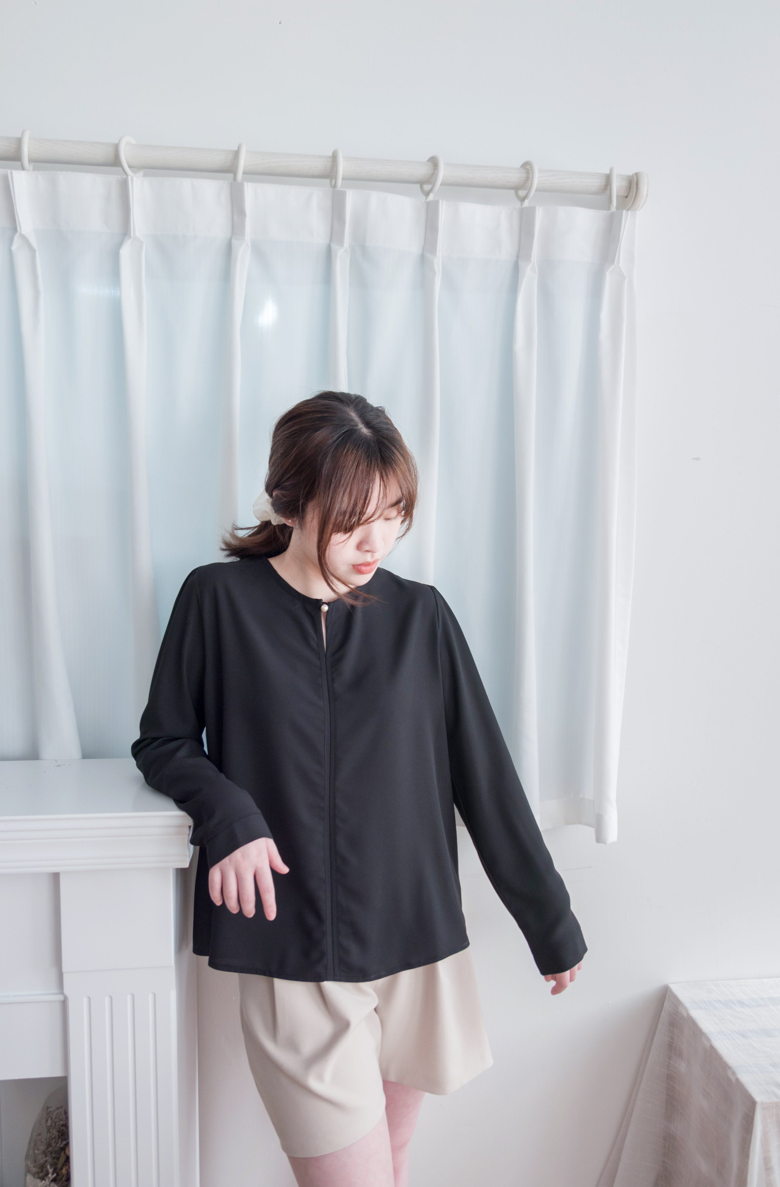 Pearl 合身簡約珍珠鈕扣雪紡, Blouse/ BU8911 （steelblue/white sold out)