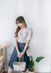 [ 限時重開訂購🕣 ] Pottery 淺藍陶瓷花圓領, Blouse/ TP8852(pre-order 5月28日截單）