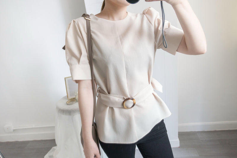buckle 淺杏圓形大理石腰帶修腰, blouse/ BU8532
