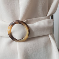 buckle 淺杏圓形大理石腰帶修腰, blouse/ BU8532