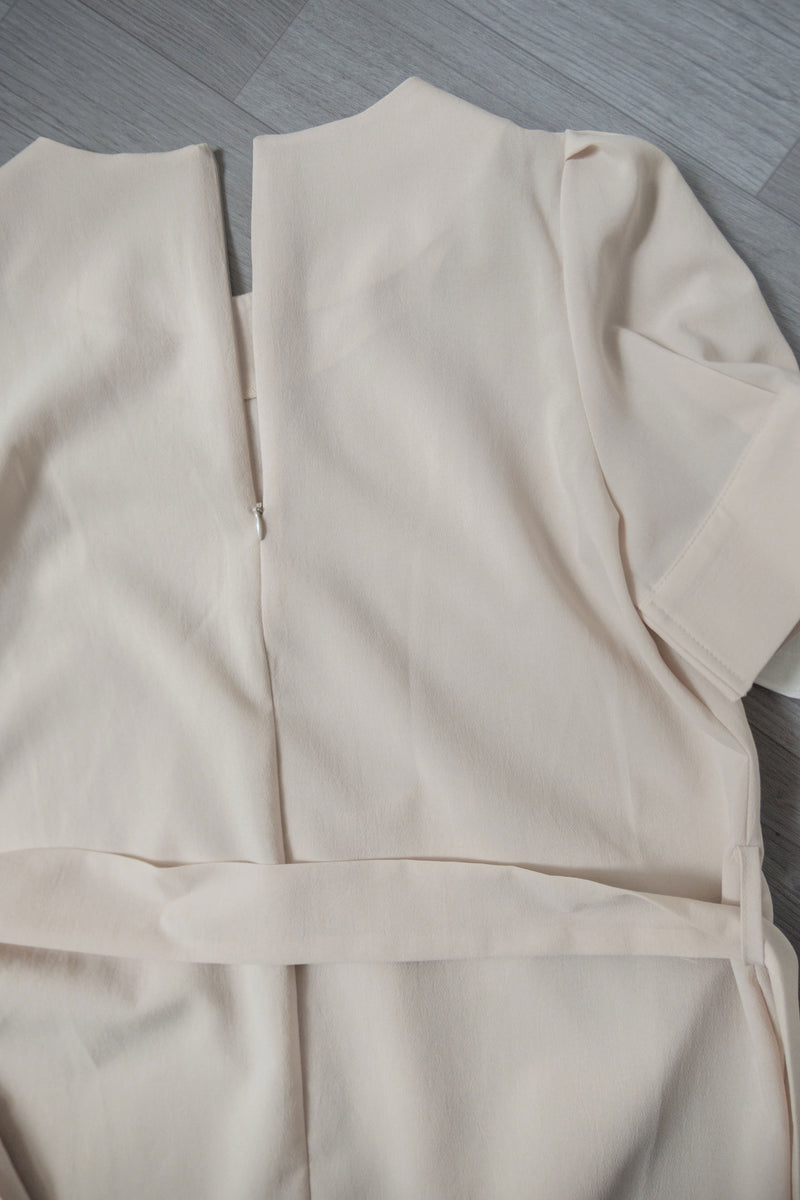 buckle 淺杏圓形大理石腰帶修腰, blouse/ BU8532