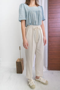 little Floral 飄逸麻棉方領刺綉小花, Blouse/ BU8562