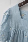 little Floral 飄逸麻棉方領刺綉小花, Blouse/ BU8562