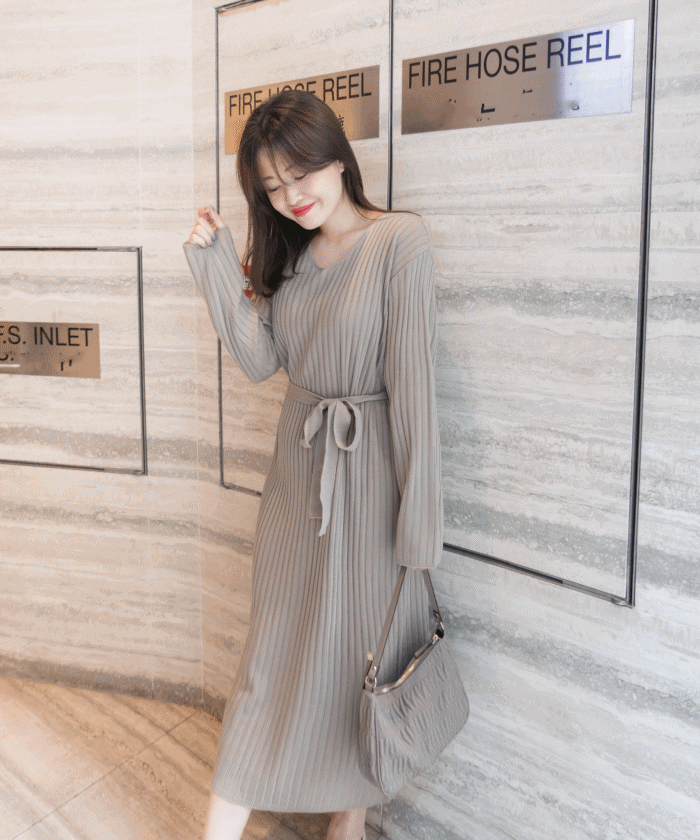 Anden 柔軟彈性寬鬆修腰直紋裙, Dress/ DS8935