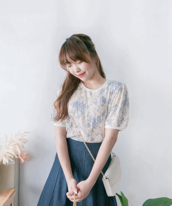 [ 限時重開訂購🕣 ] Pottery 淺藍陶瓷花圓領, Blouse/ TP8852(pre-order 5月28日截單）